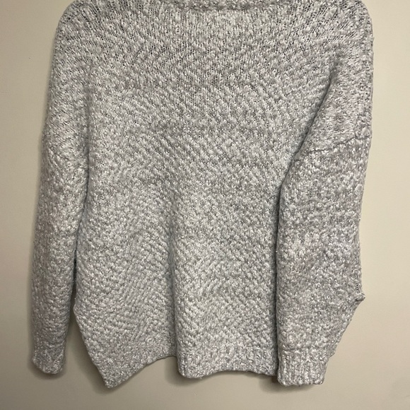 Dreamers Women's‎ Light Gray Knit Sweater size small - Picture 6 of 7
